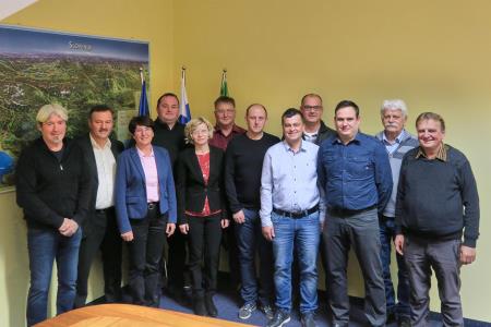 Člani občinskega sveta v mandatu 2018-2022 z županjo Cvetko Ficko